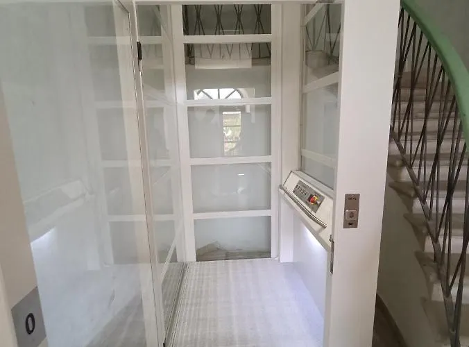 Skynight לינה וארוחת בוקר