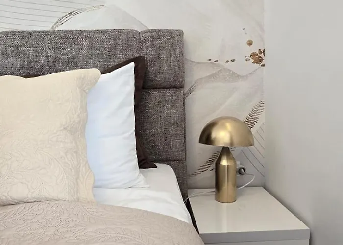 Bed & Breakfast Skynight 4*