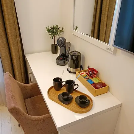 Skynight Bed & Breakfast Split