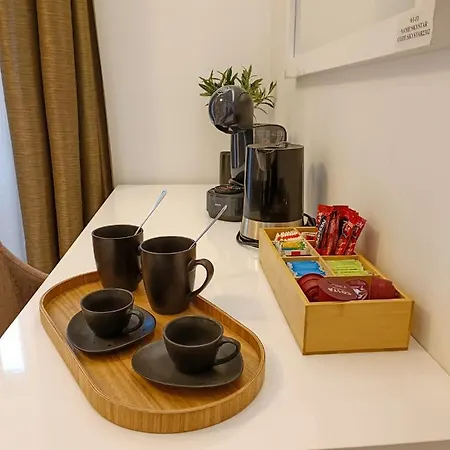 Skynight Bed & Breakfast 4*