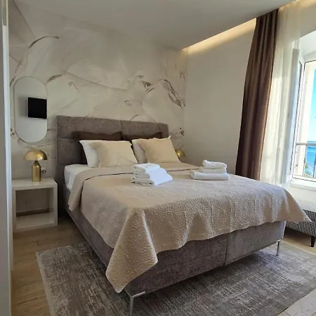 Skynight Bed & Breakfast